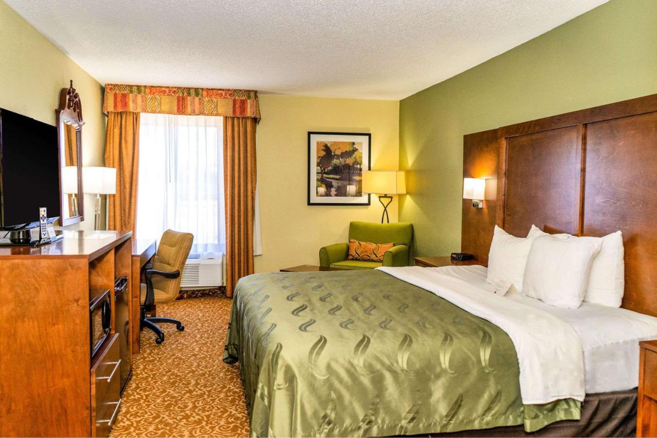 Quality Inn Whiteville North Екстер'єр фото