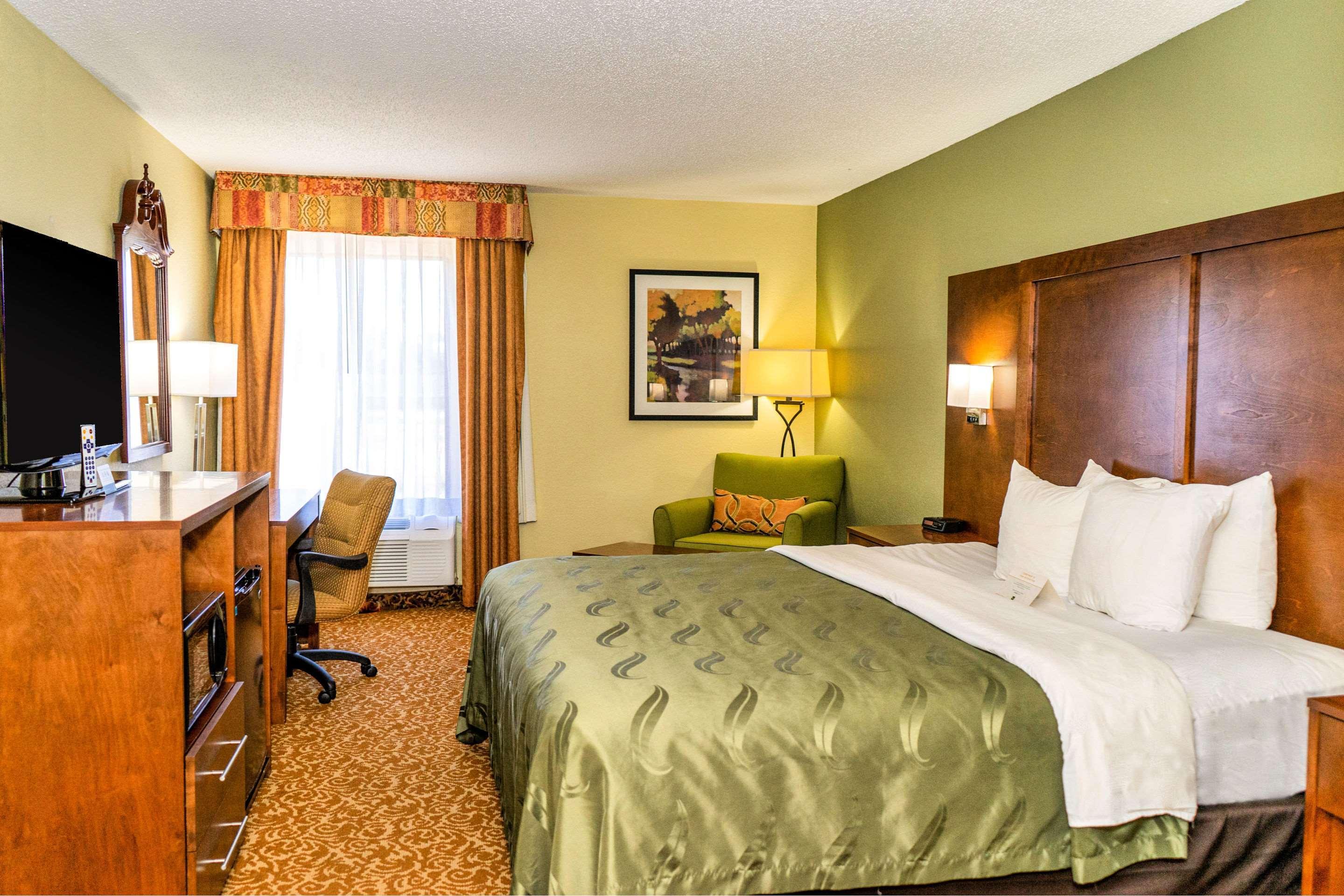 Quality Inn Whiteville North Екстер'єр фото
