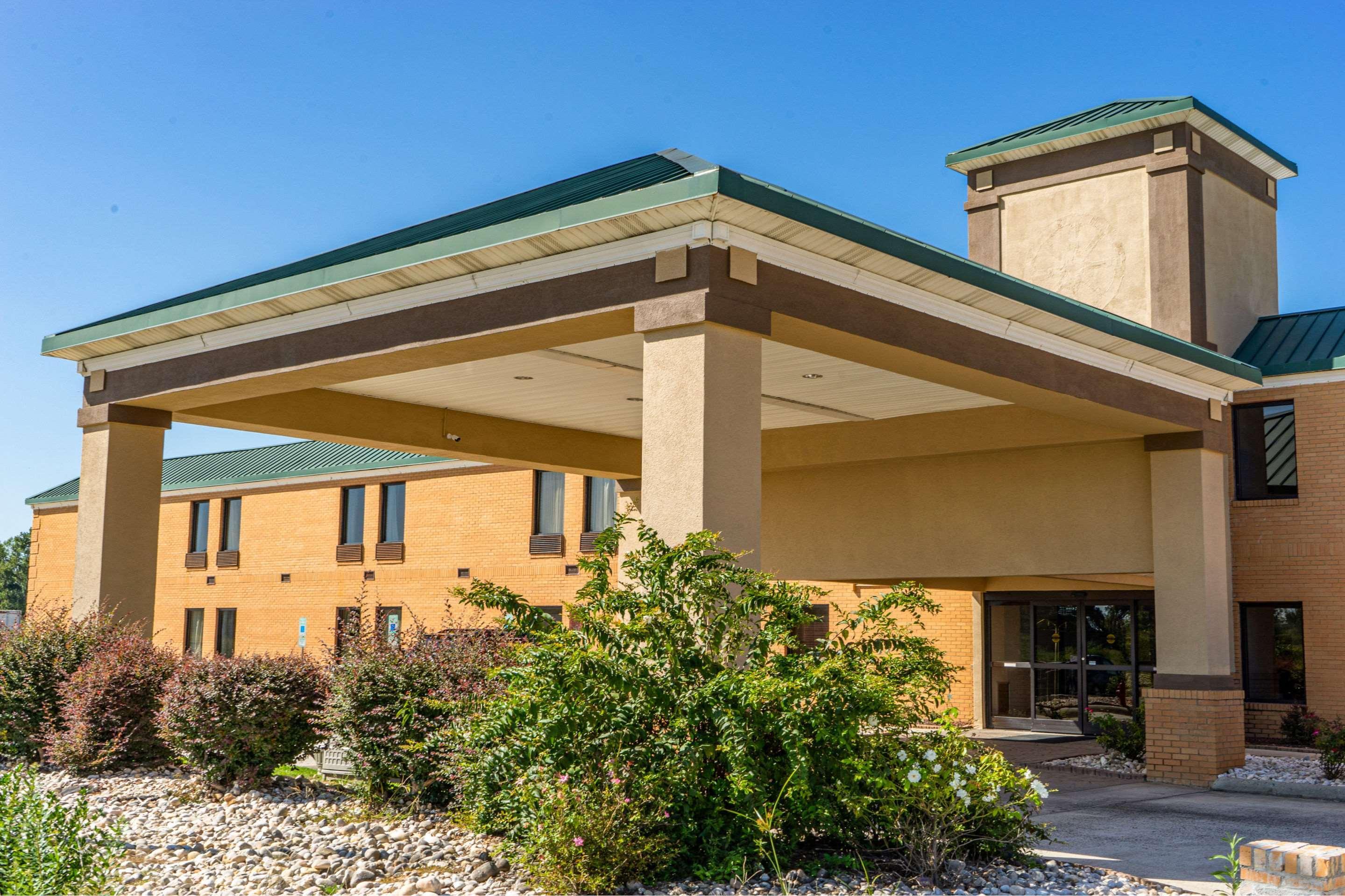 Quality Inn Whiteville North Екстер'єр фото
